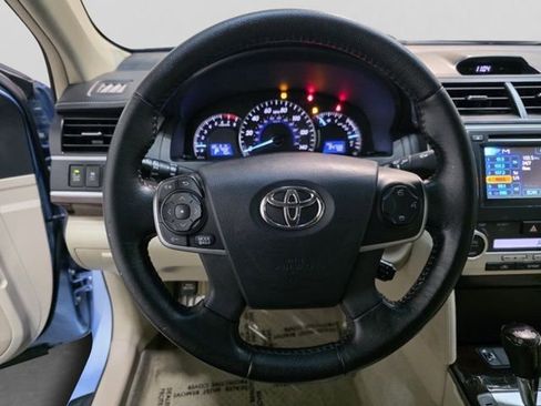 Used 2012 Toyota Camry XLE FWD image 16