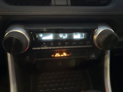 Certified 2024 Toyota RAV4 LE image 30