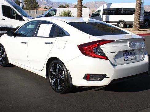 Used 2016 Honda Civic Touring image 5