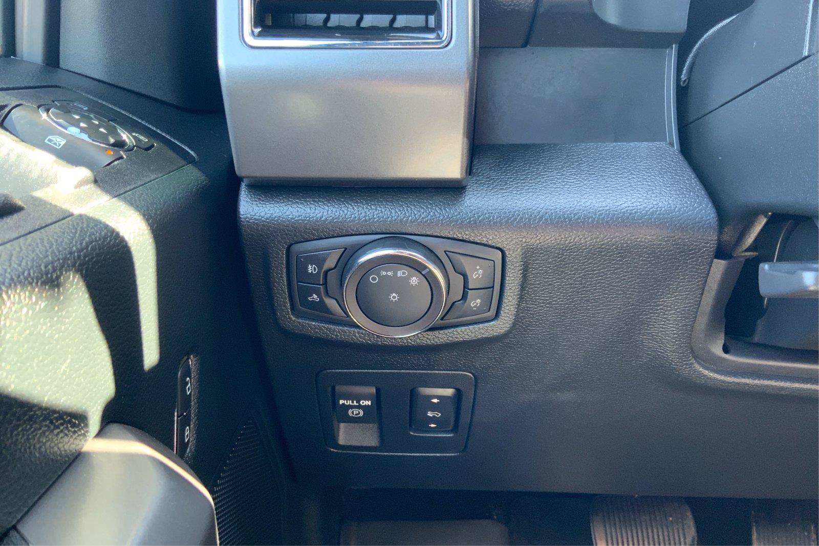 Used 2019 Ford F150 XLT w/ Equipment Group 302A Luxury AWD/4WD image 17