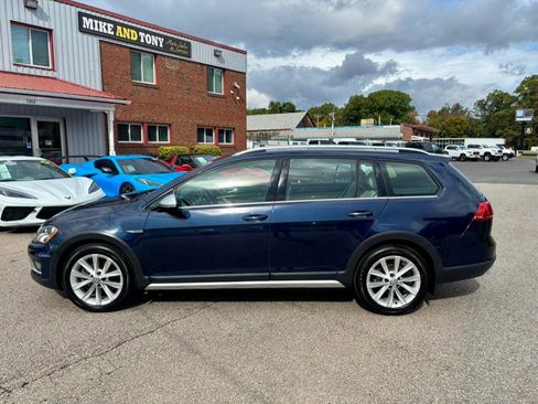 Used 2017 Volkswagen Golf Alltrack SEL image 5