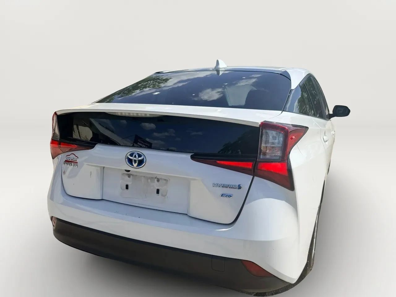 Used 2022 Toyota Prius L Eco FWD image 7