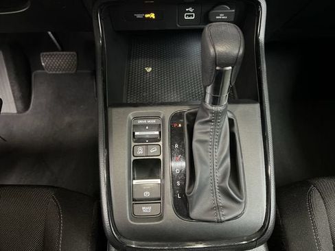 Used 2024 Honda CR-V LX image 15
