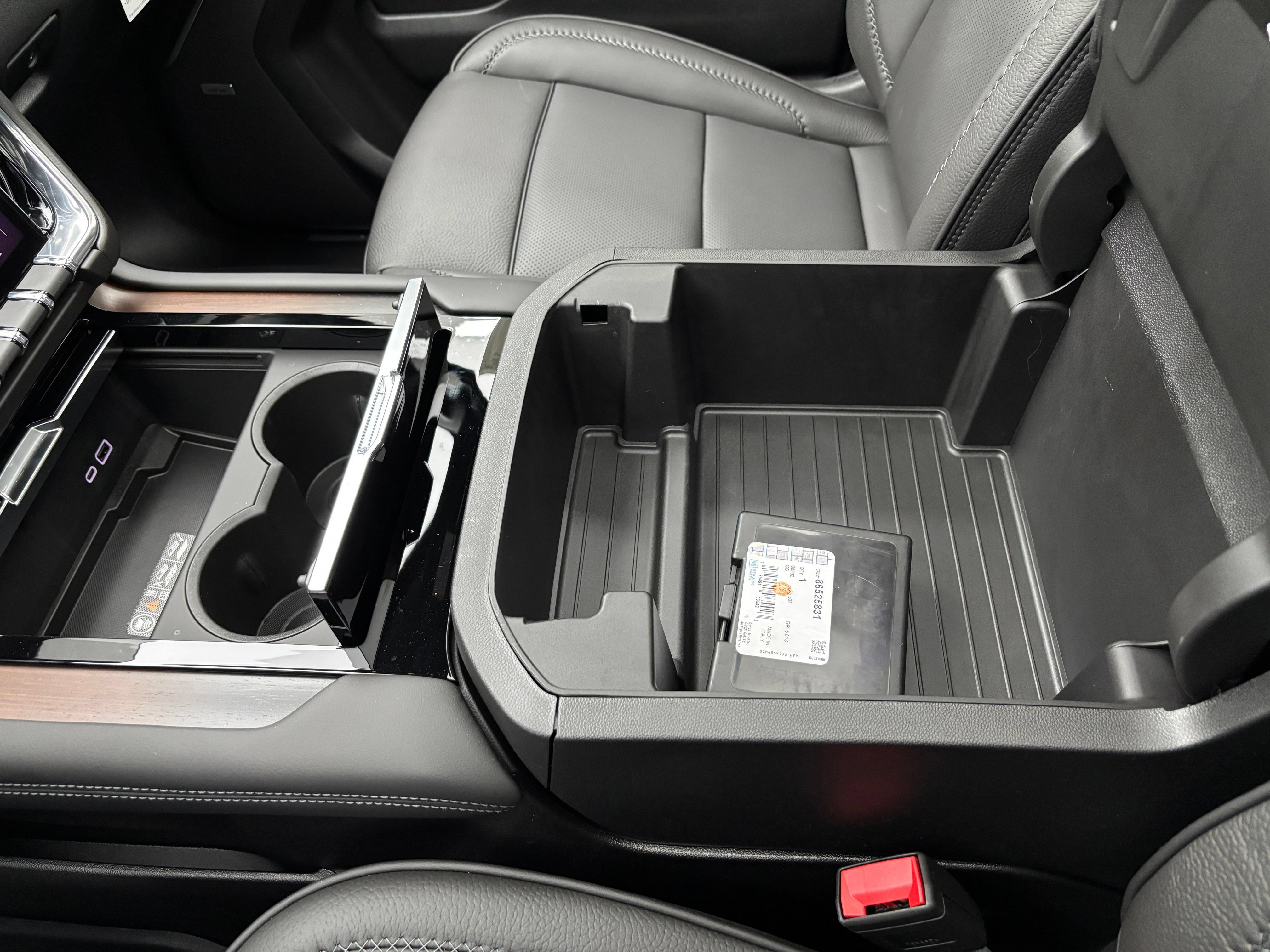 New 2026 GMC Yukon Denali w/ Advanced Technology Package AWD/4WD image 38