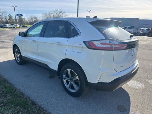 Used 2023 Ford Edge SEL w/ Convenience Package image 3