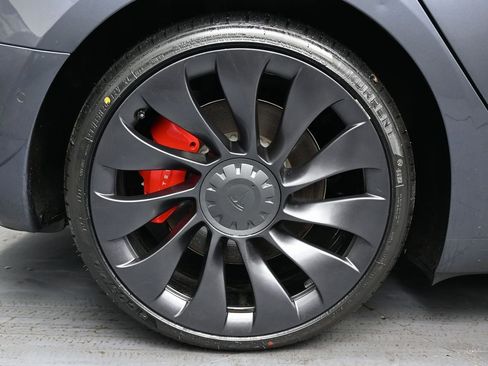 Used 2022 Tesla Model 3 Performance image 12