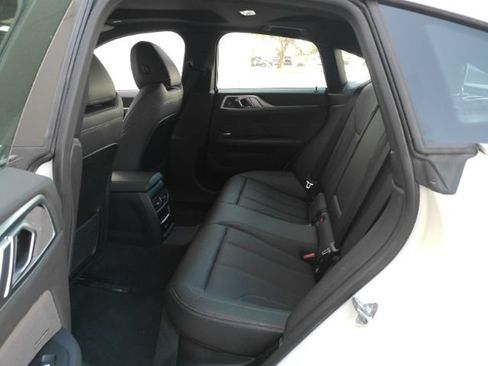 Used 2023 BMW i4 eDrive40 RWD image 17