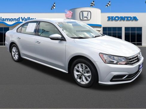 Used 2018 Volkswagen Passat 2.0T S image 1