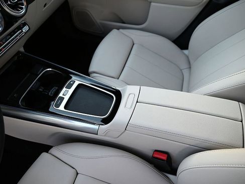 Certified 2025 Mercedes-Benz GLA 250 image 23