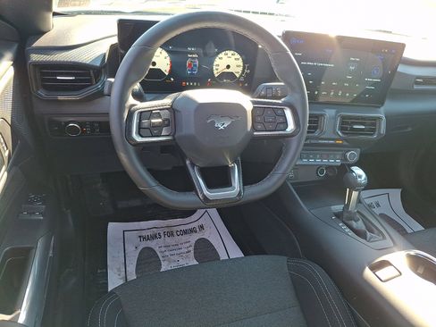 Certified 2025 Ford Mustang Coupe image 11