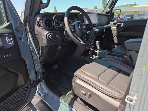 New 2026 Jeep Wrangler Unlimited Rubicon AWD/4WD image 10