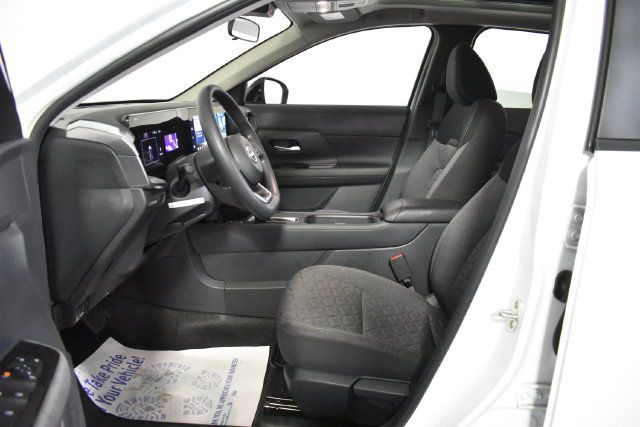 Certified 2026 Nissan Kicks SV w/ SV Premium Package AWD/4WD image 11