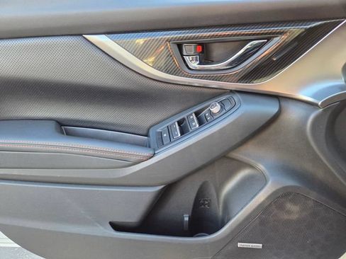 Used 2020 Subaru Crosstrek 2.0i Limited w/ Moonroof Package w/Navigation AWD/4WD image 17