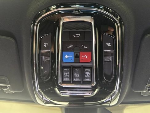 Used 2023 Jeep Grand Cherokee L Overland w/ Rear Seat Video Group I AWD/4WD image 16