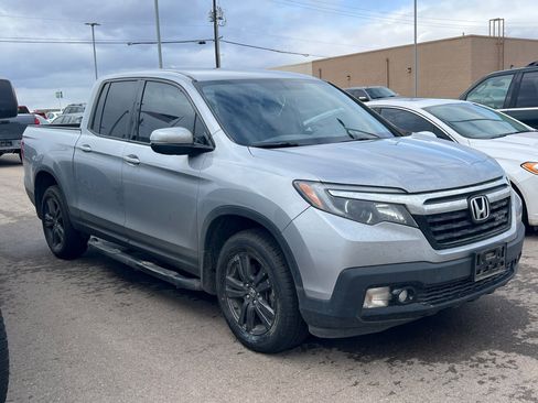 Used 2019 Honda Ridgeline Sport image 2