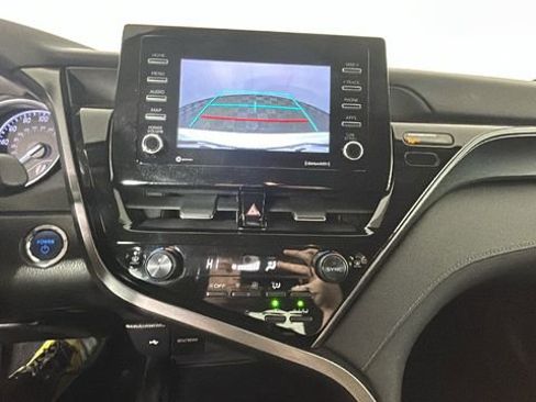 Used 2022 Toyota Camry LE FWD image 25