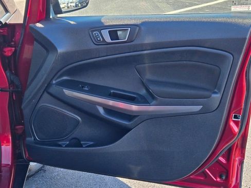 Used 2021 Ford EcoSport SE image 5