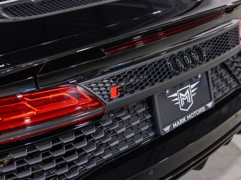 Used 2021 Audi R8 V10 w/ Premium Package image 15