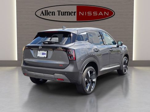Certified 2025 Nissan Kicks SR FWD image 7