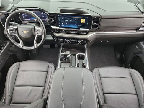 Used 2025 Chevrolet Silverado 1500 LTZ image 25