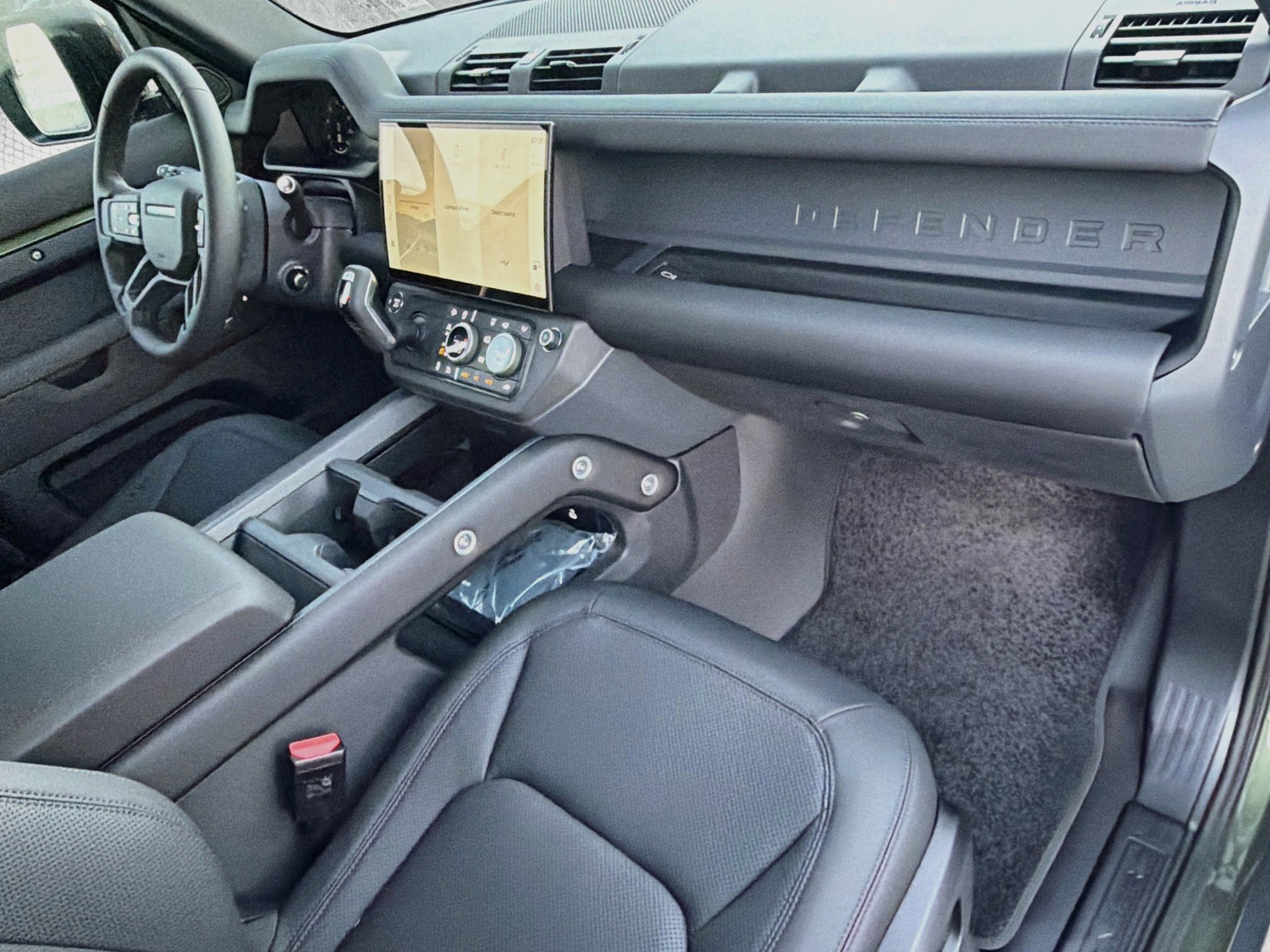 New 2026 Land Rover Defender 110 S AWD/4WD image 14