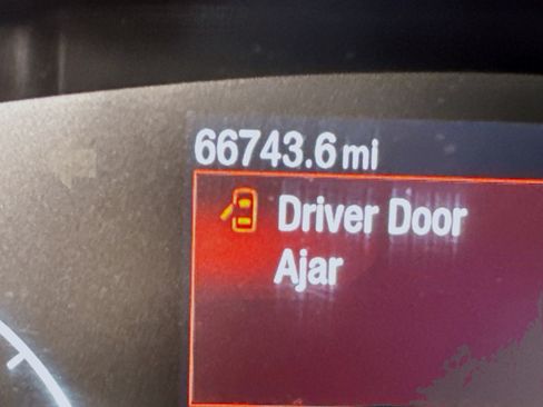 Used 2022 Ford Maverick XL FWD image 16