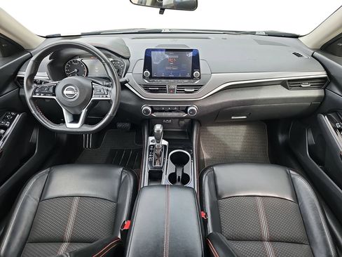 Used 2025 Nissan Altima 2.5 SR image 9