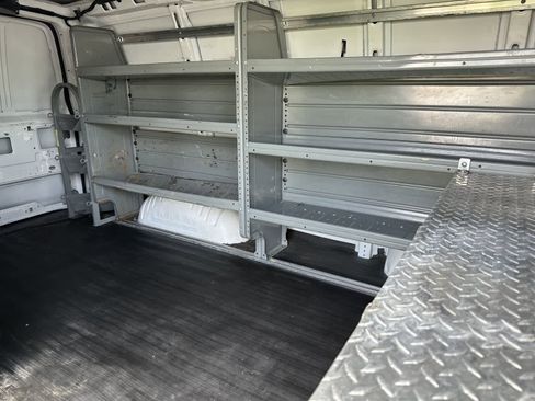 Used 2021 Chevrolet Express 2500 w/ Communications Package RWD image 5
