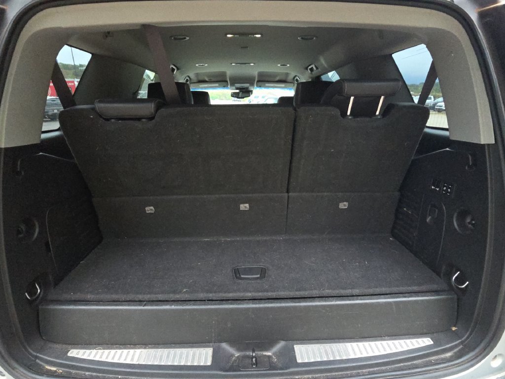 Used 2017 GMC Yukon Denali AWD/4WD image 16