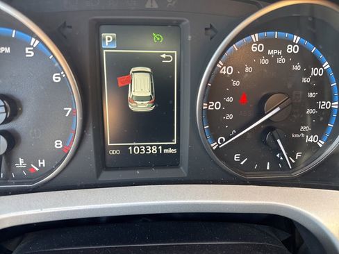 Used 2017 Toyota RAV4 LE w/ Carpet Mat Package FWD image 10