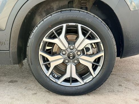 Used 2021 Kia Seltos EX image 28