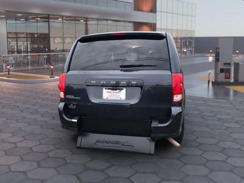 Used 2014 Dodge Grand Caravan SE w/ Quick Order Package 29E SE FWD image 12