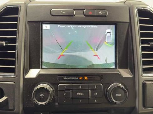 Used 2018 Ford F150 XLT w/ Trailer Tow Package RWD image 31
