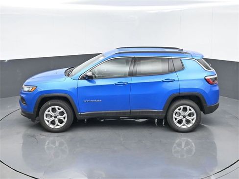 New 2025 Jeep Compass Latitude image 33