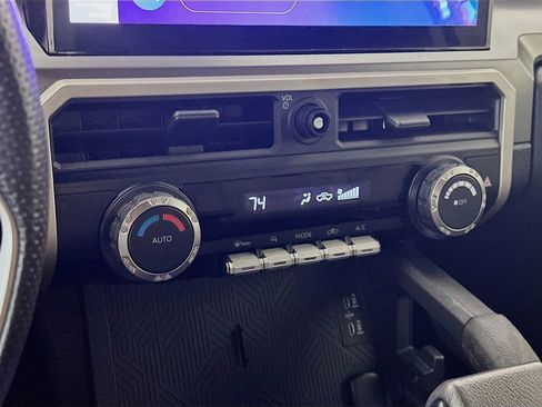 Used 2024 Toyota Tacoma TRD Off-Road image 18