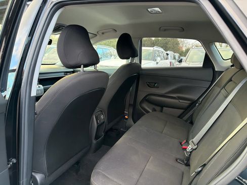 Used 2025 Hyundai Kona SEL image 6