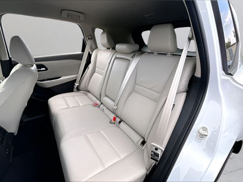 Certified 2024 Nissan Rogue SL AWD/4WD image 19