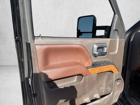 Used 2016 Chevrolet Silverado 2500 High Country AWD/4WD image 9
