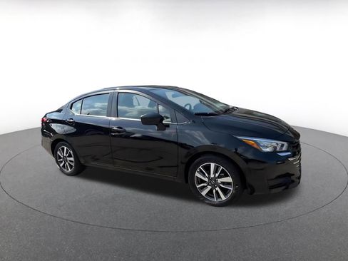 Used 2025 Nissan Versa SV FWD image 2
