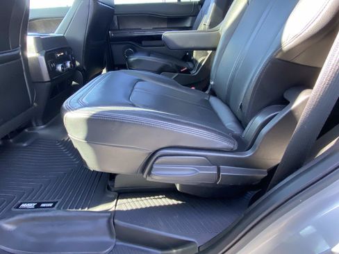 Used 2018 Ford Expedition Limited w/ Equipment Group 302A image 11
