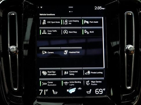 Used 2021 Volvo XC40 T5 Inscription w/ Climate Package image 23