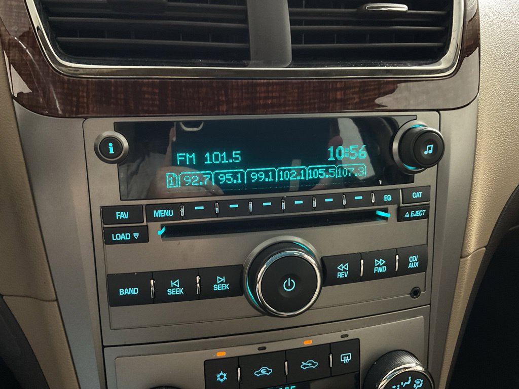 Used 2008 Chevrolet Malibu LTZ w/ Rear Power Package FWD image 22