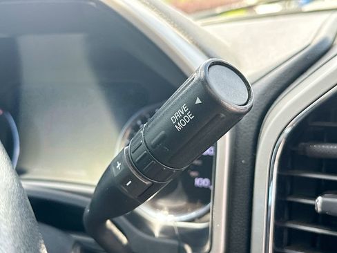 Used 2022 Ford F250 Lariat w/ Lariat Ultimate Package AWD/4WD image 22