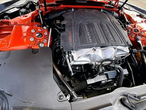 Used 2015 Jaguar F-TYPE Convertible image 10