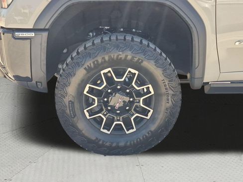 New 2026 GMC Sierra 2500 AT4X w/ LPO, Black Badging Package AWD/4WD image 33