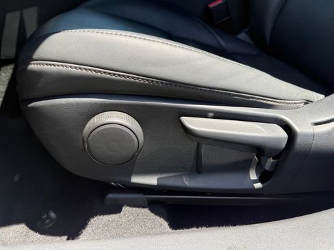Certified 2022 MAZDA MAZDA3 s FWD image 35