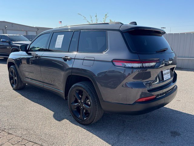 Used 2025 Jeep Grand Cherokee L Limited w/ Black Appearance Package AWD/4WD image 4