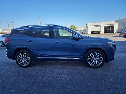 Used 2024 GMC Terrain Denali image 9