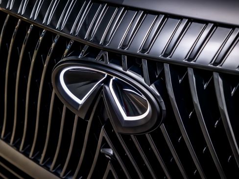 Used 2025 INFINITI QX80 Sensory AWD/4WD image 29
