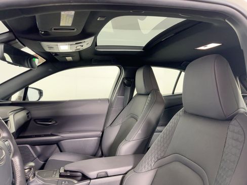 Used 2021 Lexus UX 250h w/ Premium Package image 16